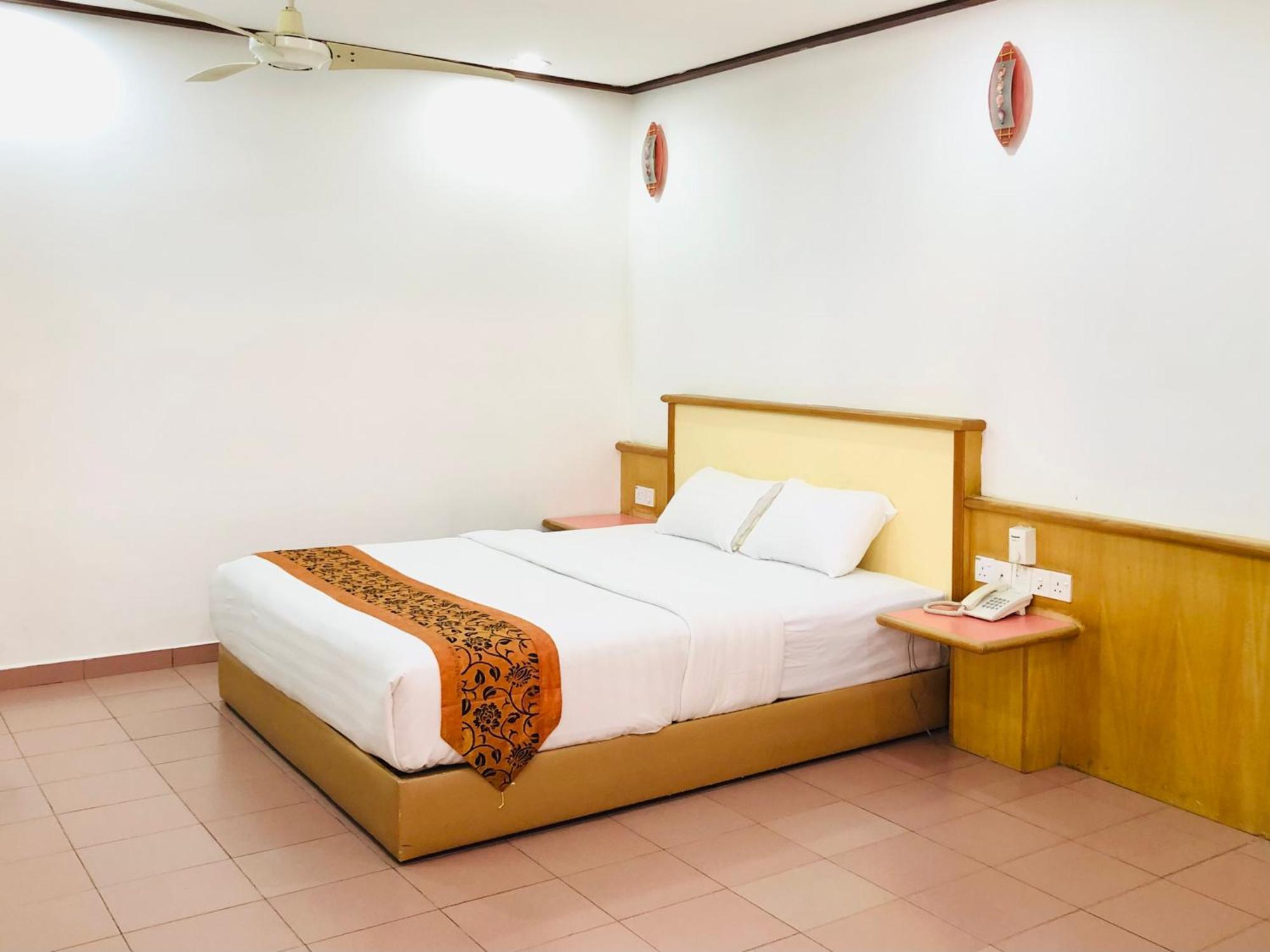 Intan Beach Resort Kuala Terengganu Exterior photo