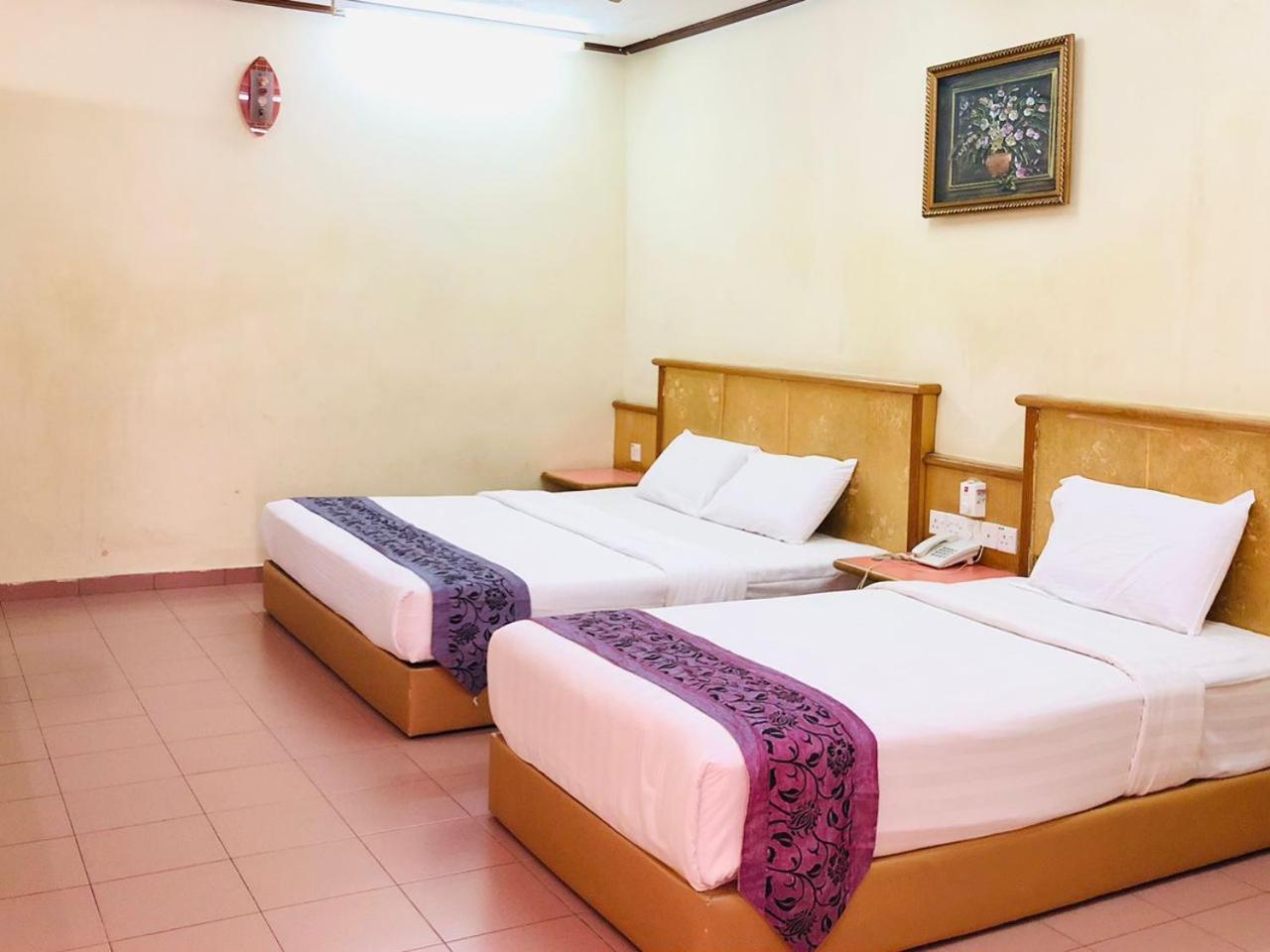 Intan Beach Resort Kuala Terengganu Exterior photo