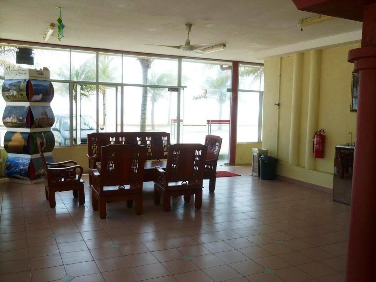 Intan Beach Resort Kuala Terengganu Exterior photo